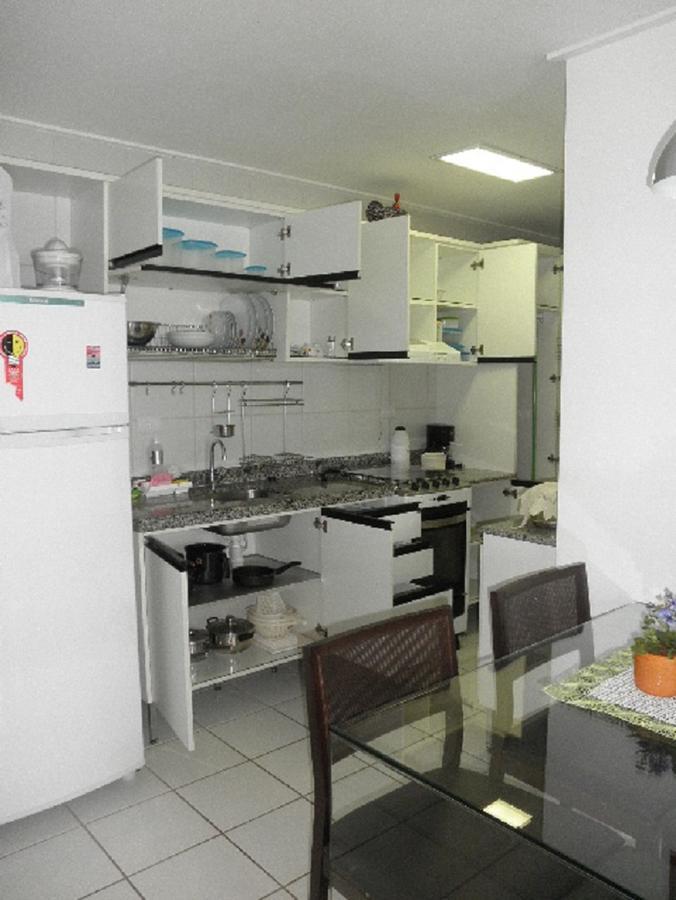 Na Beira Mar Pajuçara: Beachfront Apartment with Lateral Sea View Maceio  Exterior photo